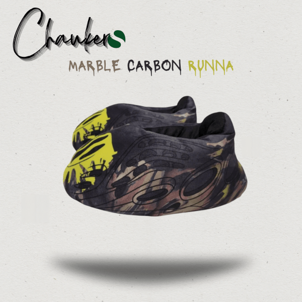 Chaussons Sneakers Yeezy Marble Carbon Runna : Élégance Marbrée en Noir, Jaune, et Olive