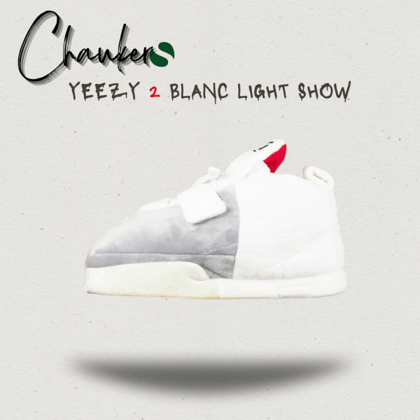 Découvrez les Chaussons Sneakers Yeezy 2 Blanc Light Show par Uzzy: L'Innovation au Service du Style